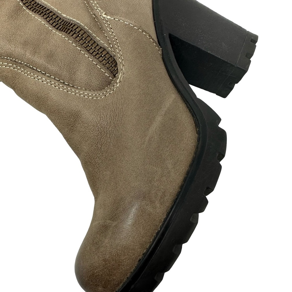 Steve Madden Women's Sweater Taupe Brown Leather Ankle Chunky Boot Bootie Size 9